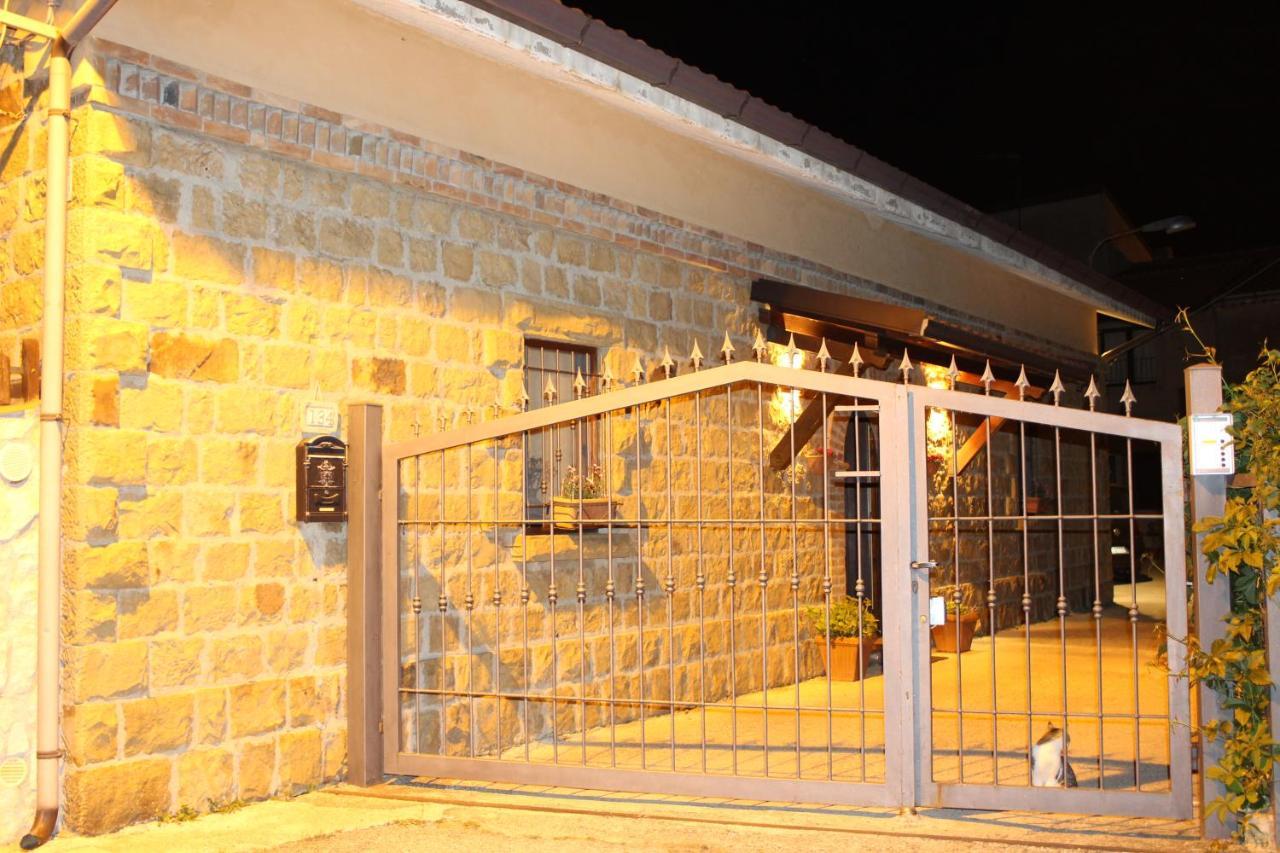 Bed and Breakfast Cielo Stellato Castel Lagopesole Exterior foto